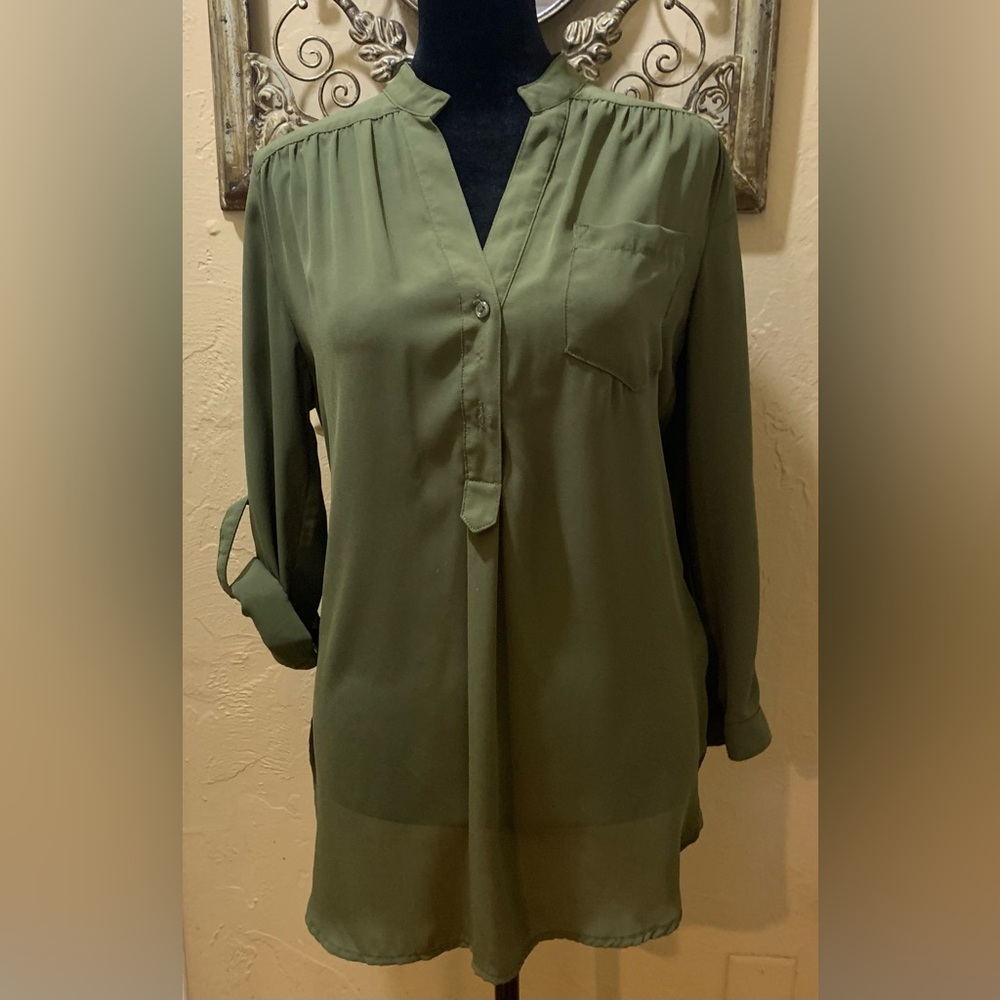 41 Hawthorn Olive Green Button Up Sheer Blouse Size S